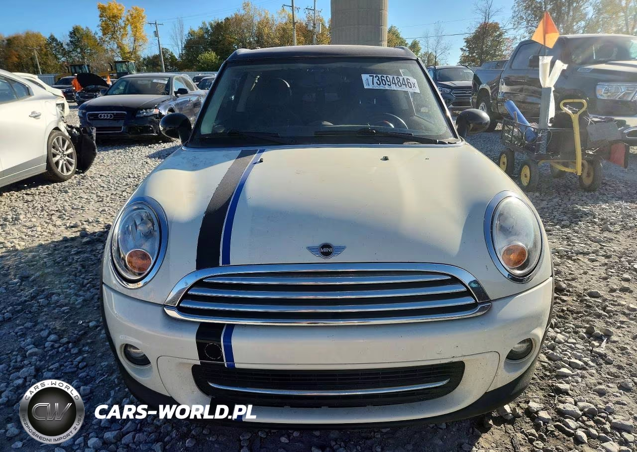 2012 MINI COOPER CLUBMAN VIN:WMWZF3C51CT268232 - 5