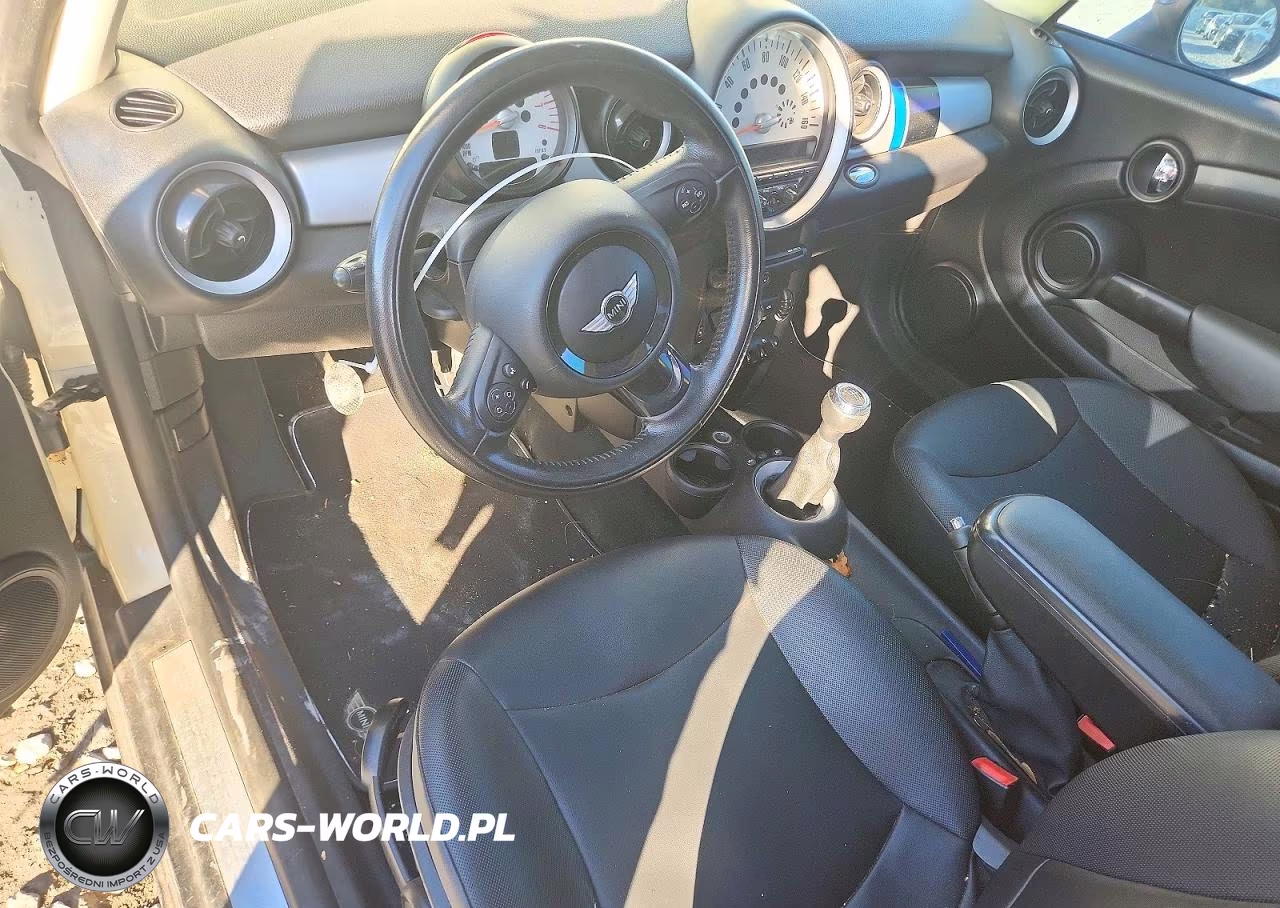 2012 MINI COOPER CLUBMAN VIN:WMWZF3C51CT268232 - 8