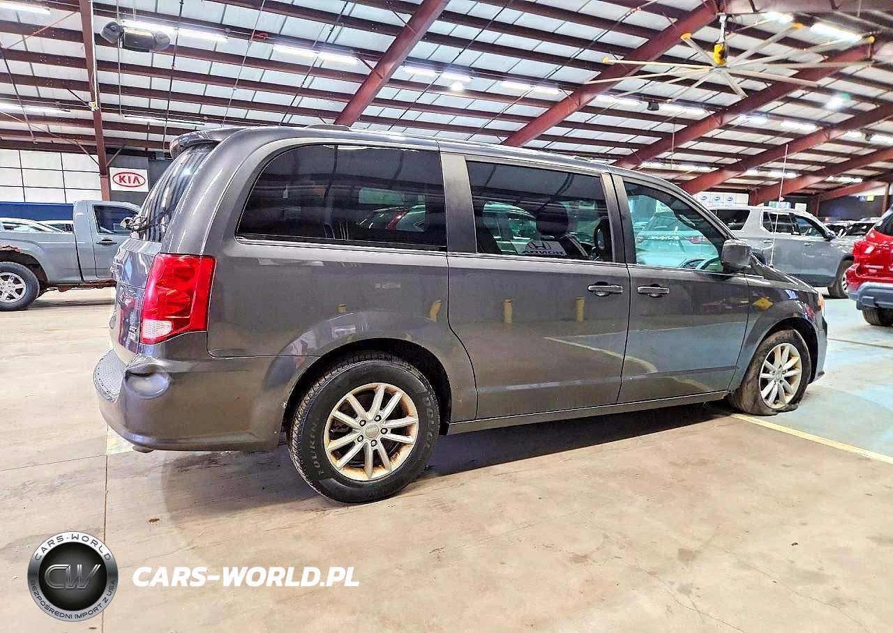 2019 Dodge Grand Caravan Sxt VIN:2C4RDGCG8KR739834 - 3