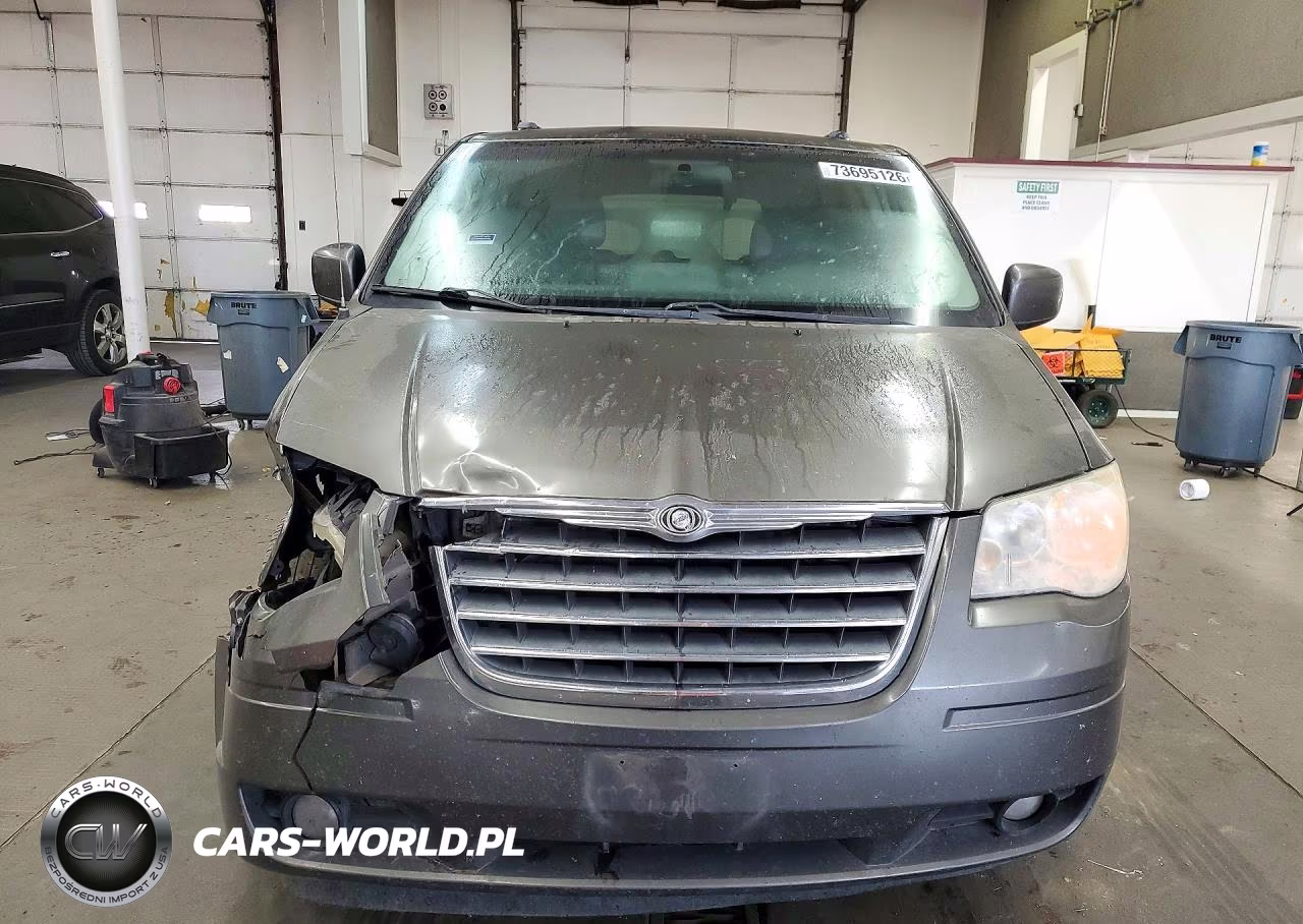 2010 Chrysler Town & Country Touring VIN:2A4RR5DX0AR329509 - 5