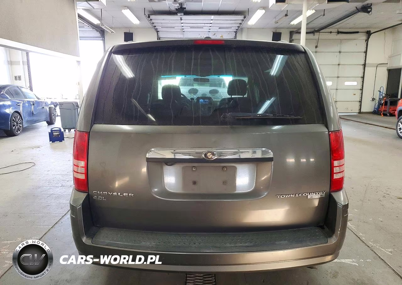 2010 Chrysler Town & Country Touring VIN:2A4RR5DX0AR329509 - 6