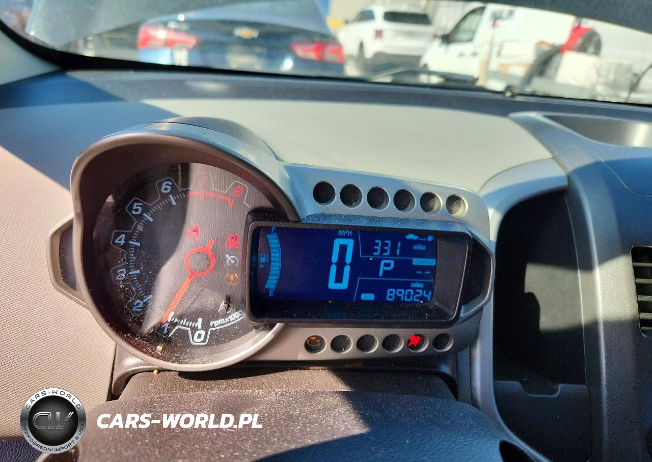 2015 Chevrolet Sonic Lt VIN:1G1JC6SH1F4181055 - 9