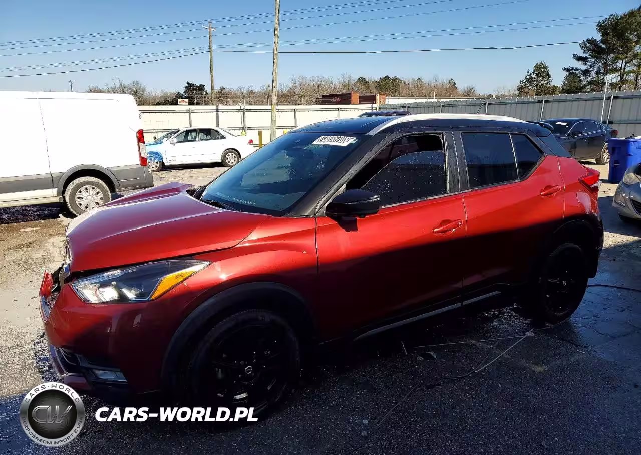2020 Nissan Kicks Sr