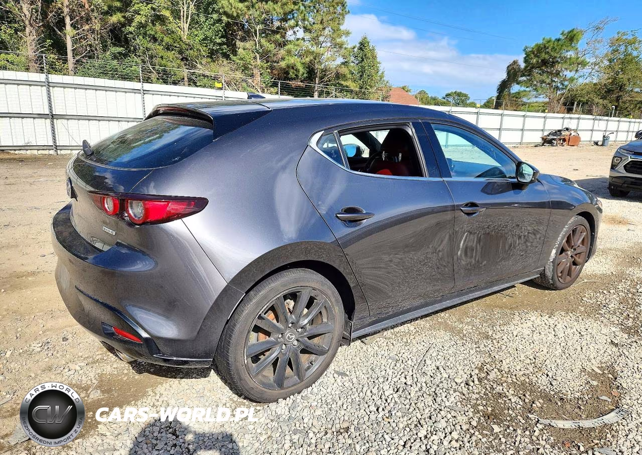 2021 Mazda 3 Premium VIN:JM1BPAML9M1313983 - 3