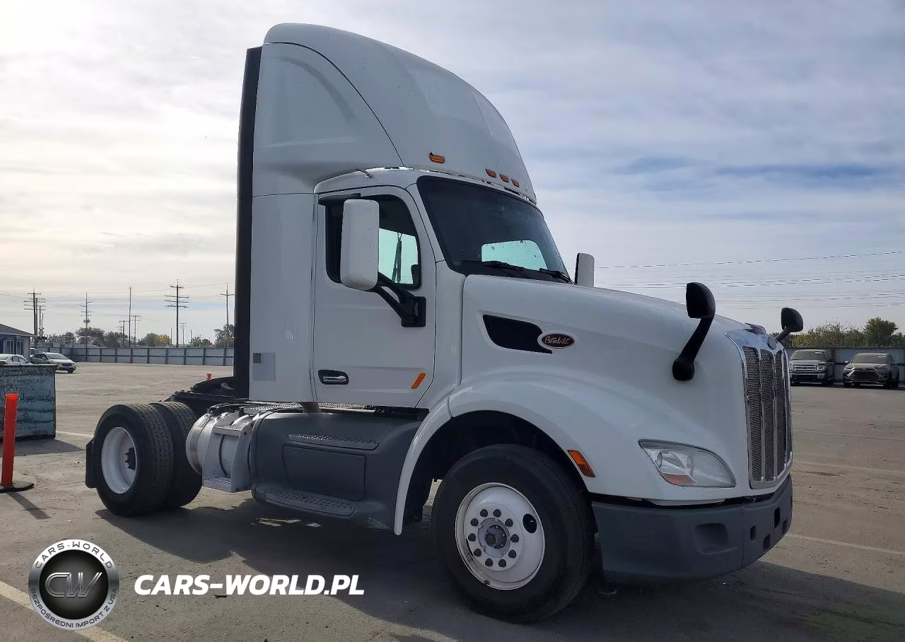 2018 Peterbilt 579 Semi Truck VIN:1XPBA48X3JD478260 - 4