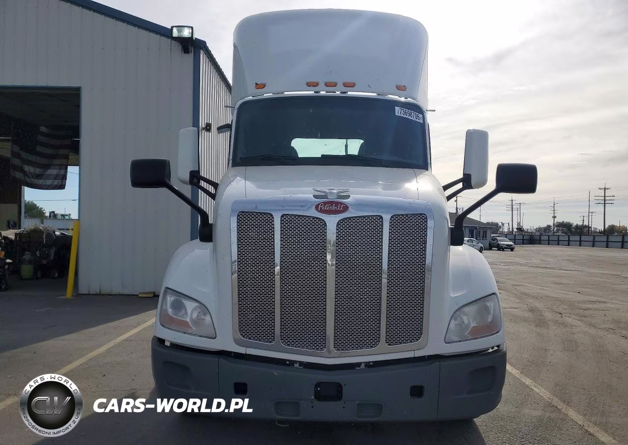 2018 Peterbilt 579 Semi Truck VIN:1XPBA48X3JD478260 - 5