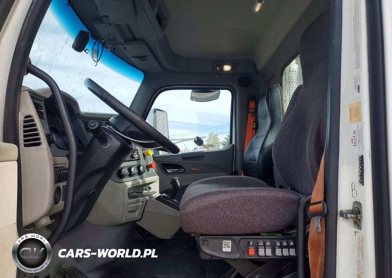 2018 Peterbilt 579 Semi Truck VIN:1XPBA48X3JD478260 - 7