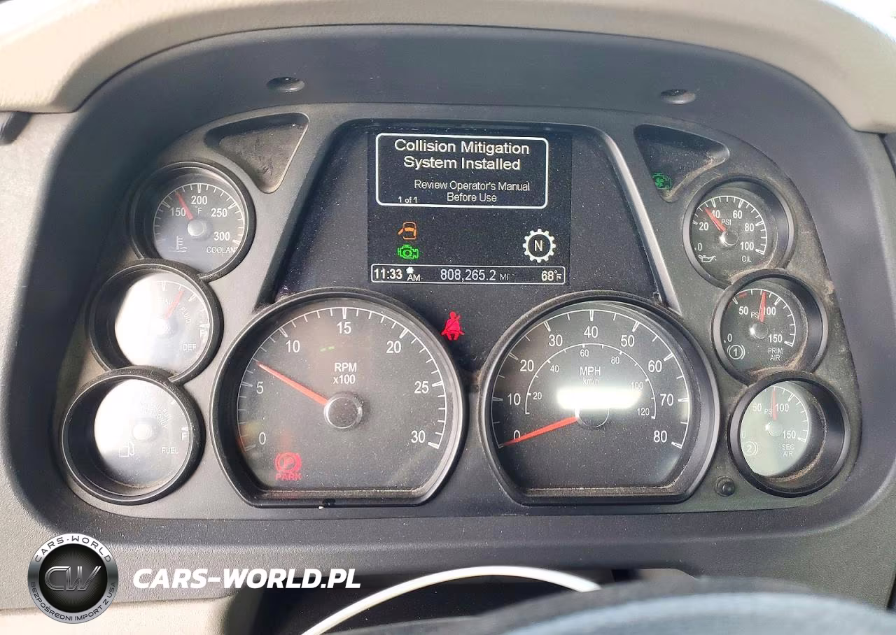 2018 Peterbilt 579 Semi Truck VIN:1XPBA48X3JD478260 - 9