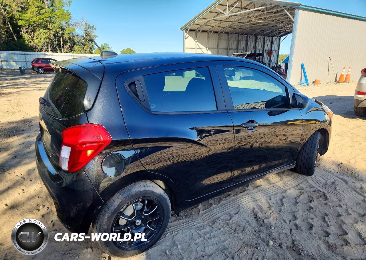 2018 Chevrolet Spark Ls VIN:KL8CB6SA0JC475916 - 3