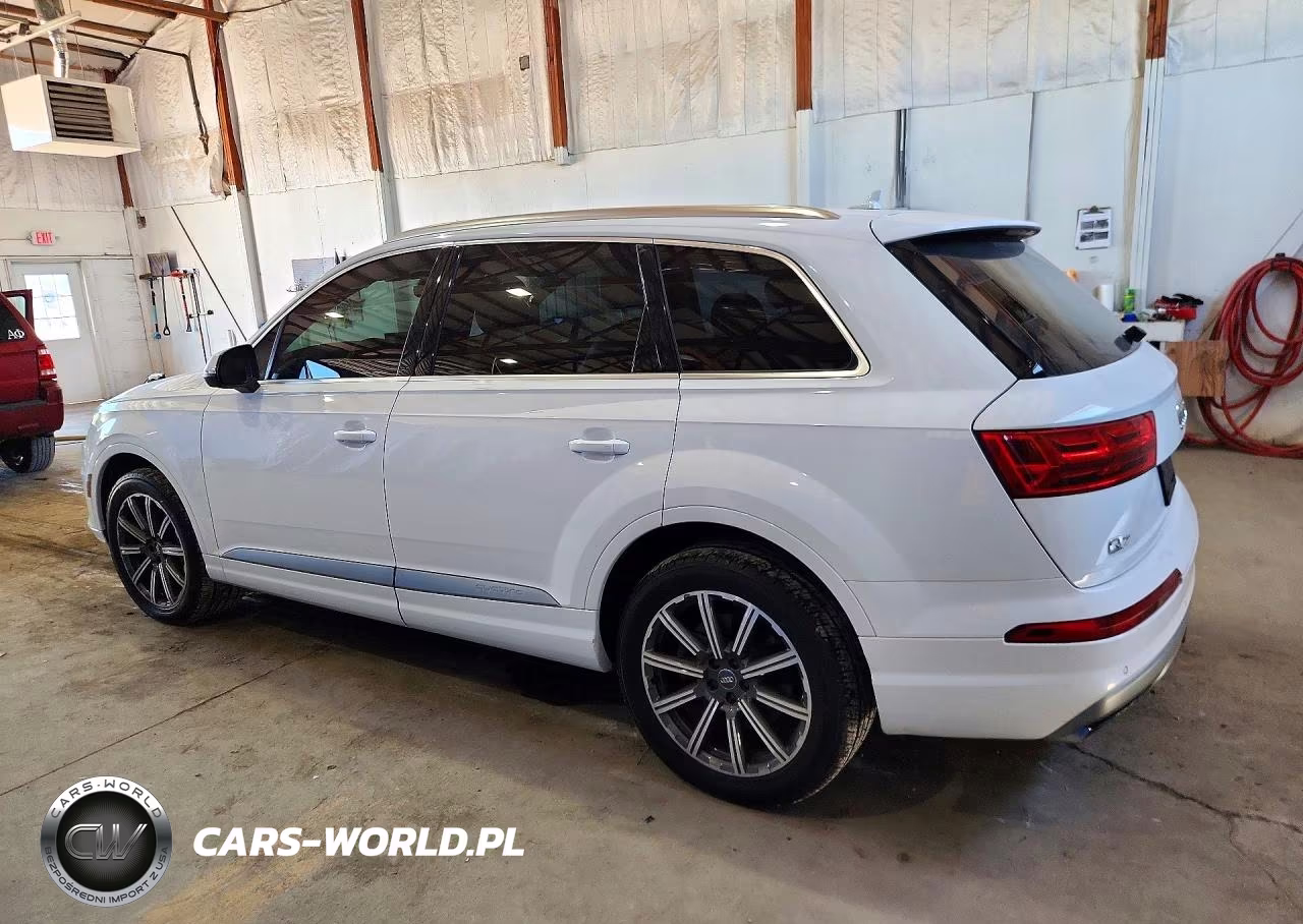 2018 Audi Q7 Prestige VIN:WA1VAAF79JD011001 - 2