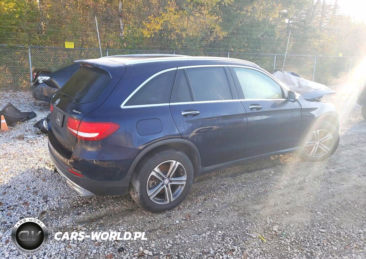 2017 Mercedes-Benz Glc 300 4Matic VIN:WDC0G4KB3HF198738 - 3