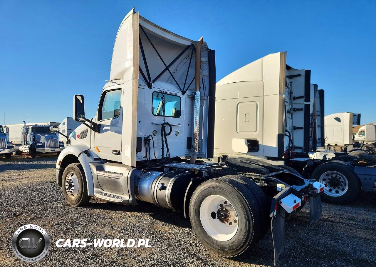 2019 Peterbilt 579 Semi Truck VIN:1XPBA48X4KD478561 - 2