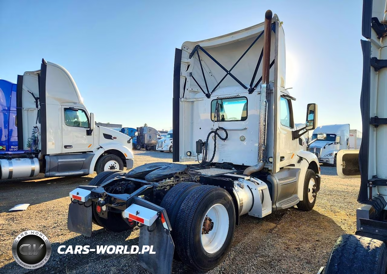2019 Peterbilt 579 Semi Truck VIN:1XPBA48X4KD478561 - 3