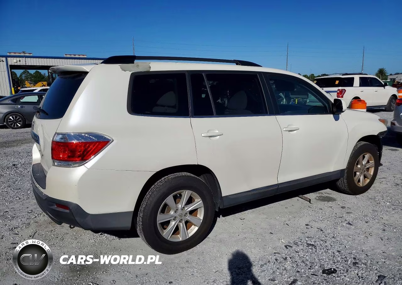2013 Toyota Highlander Plus VIN:5TDZA3EH3DS046297 - 3