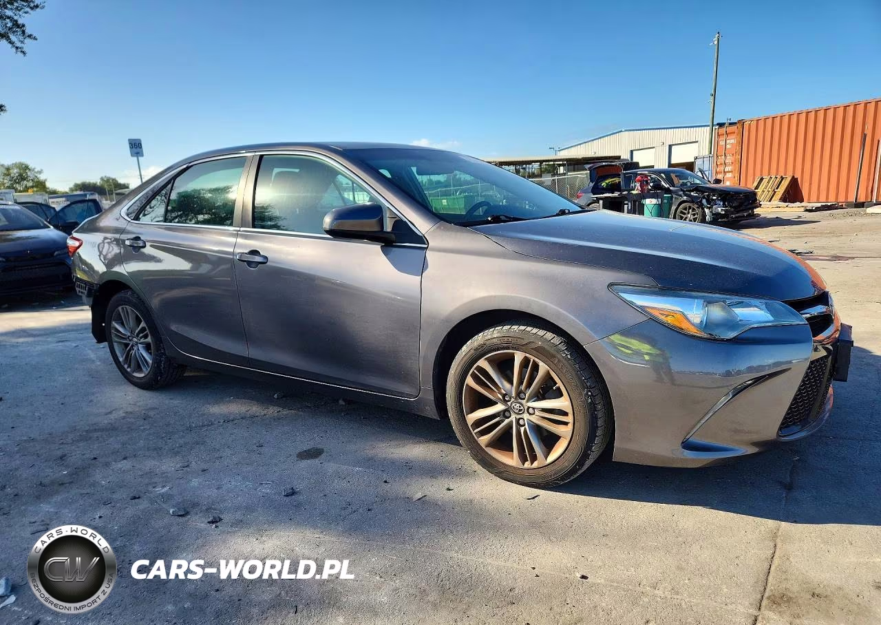 2017 Toyota Camry Se VIN:4T1BF1FK7HU757922 - 4