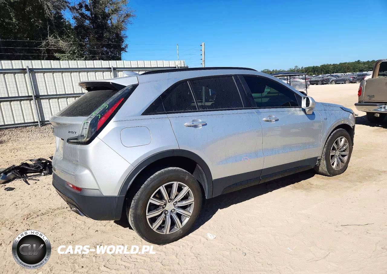 2019 Cadillac Xt4 Sport VIN:1GYFZER48KF229460 - 3