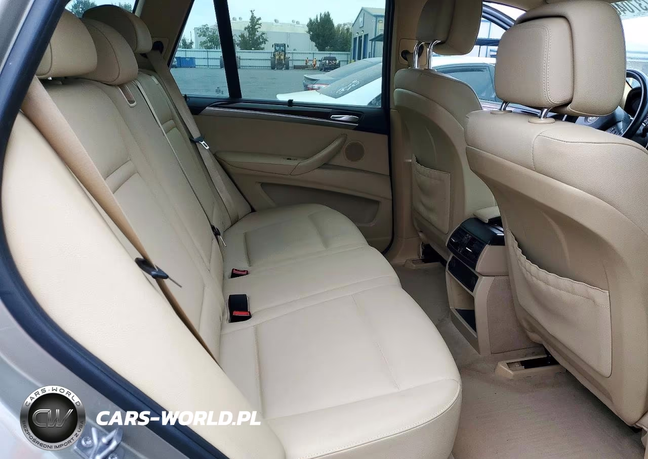 2012 BMW X5 xDrive35I VIN:5UXZV4C5XCL754130 - 11