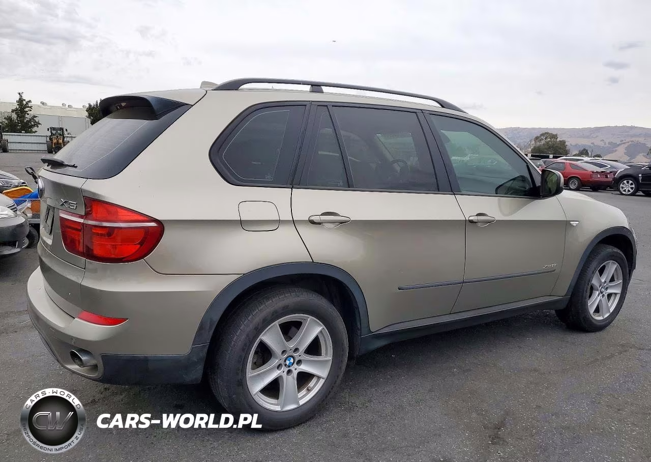 2012 BMW X5 xDrive35I VIN:5UXZV4C5XCL754130 - 3