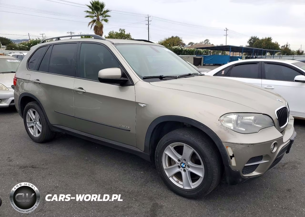 2012 BMW X5 xDrive35I VIN:5UXZV4C5XCL754130 - 4