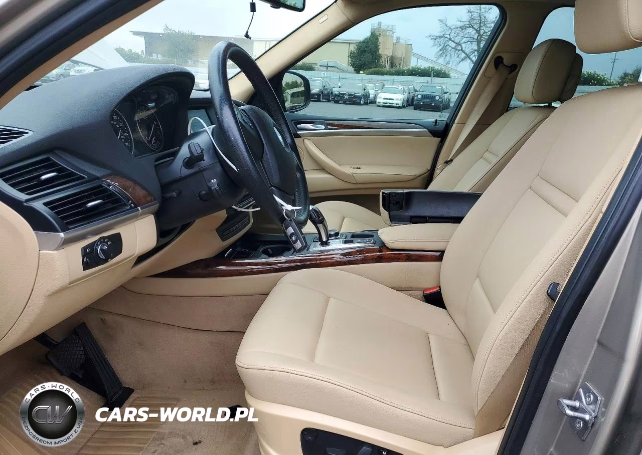 2012 BMW X5 xDrive35I VIN:5UXZV4C5XCL754130 - 7