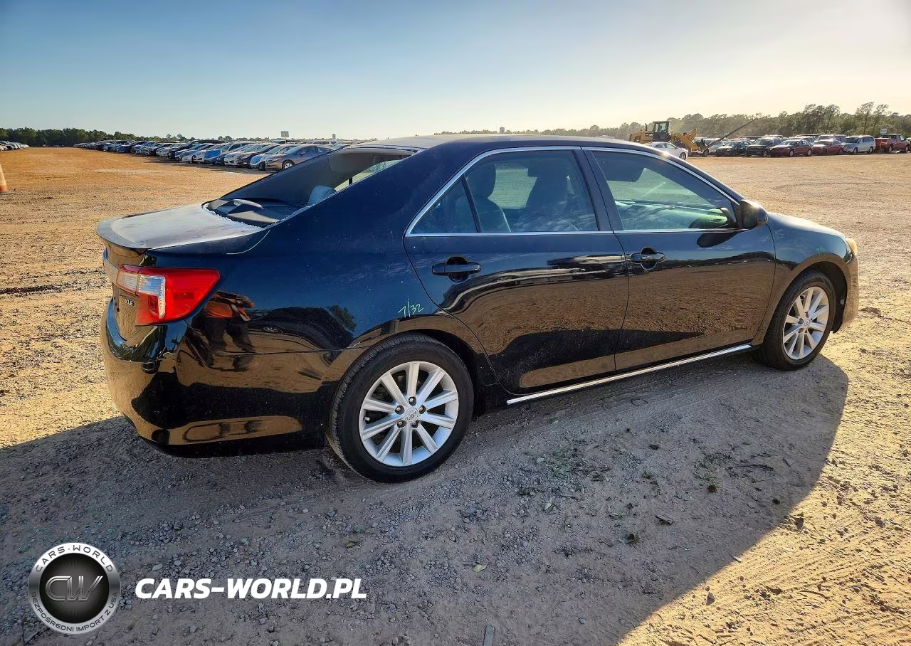 2012 Toyota Camry Xle VIN:4T4BF1FK7CR208820 - 3