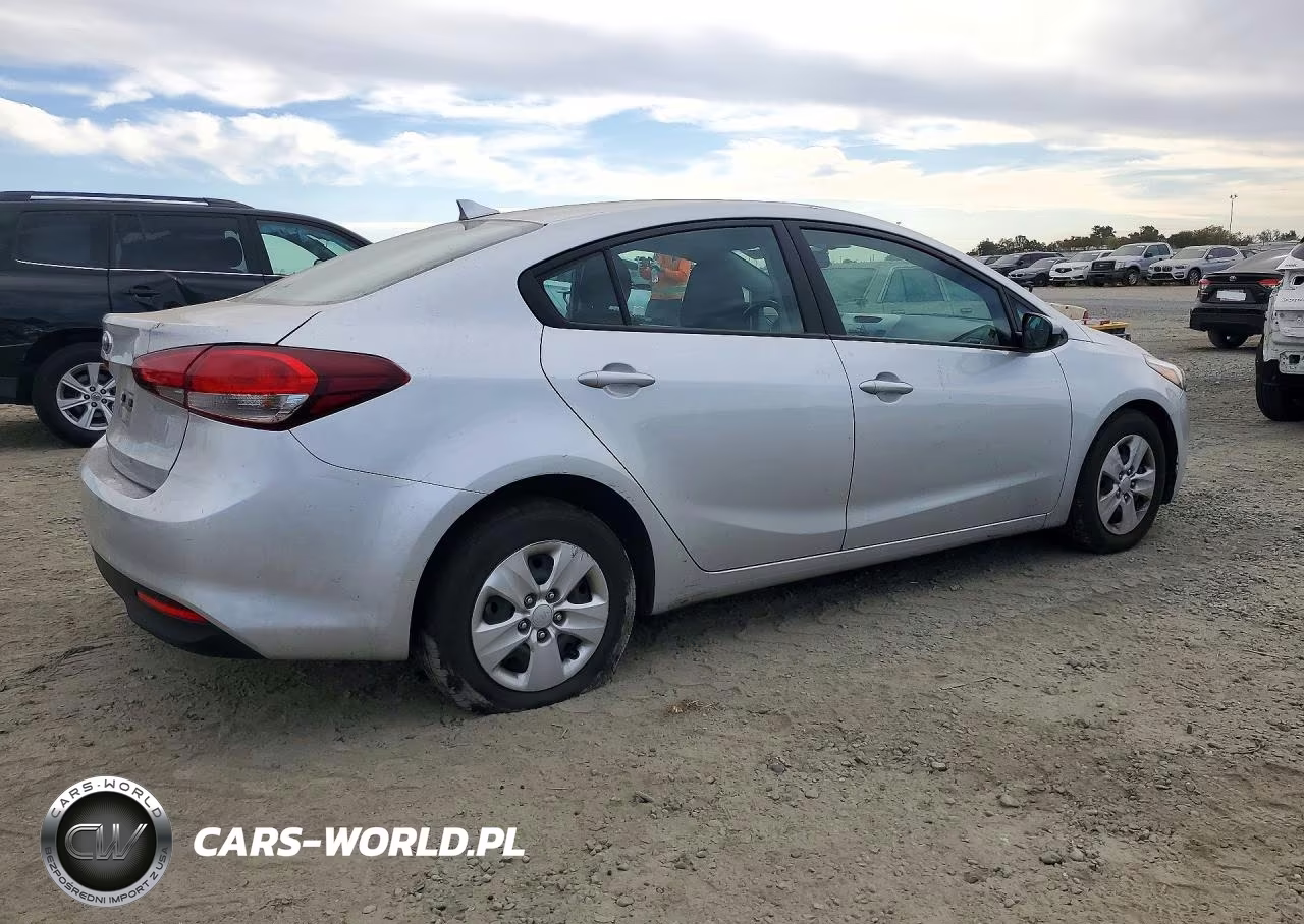 2018 Kia Forte Lx VIN:3KPFK4A73JE214772 - 3