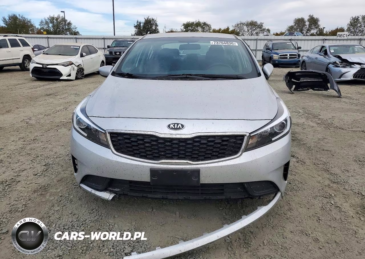 2018 Kia Forte Lx VIN:3KPFK4A73JE214772 - 5