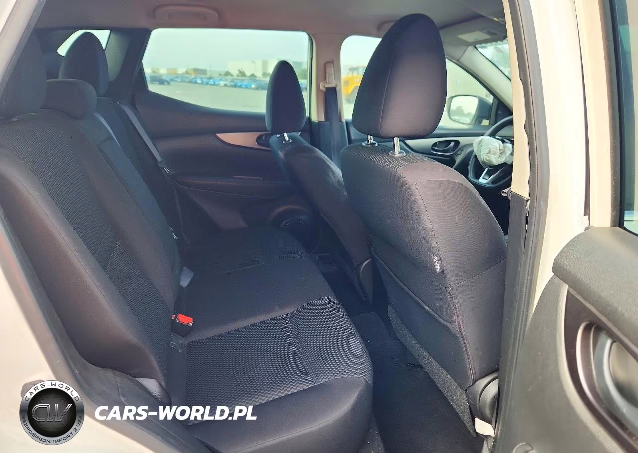 2018 Nissan Rogue Sport S VIN:JN1BJ1CP3JW188826 - 11