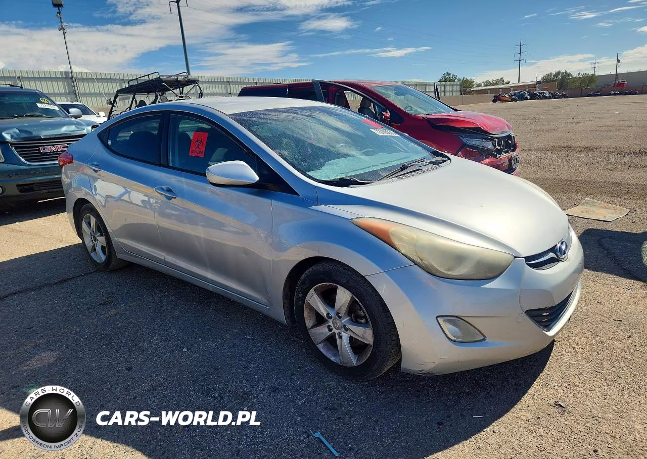 2013 Hyundai Elantra Gls VIN:5NPDH4AE8DH337584 - 4