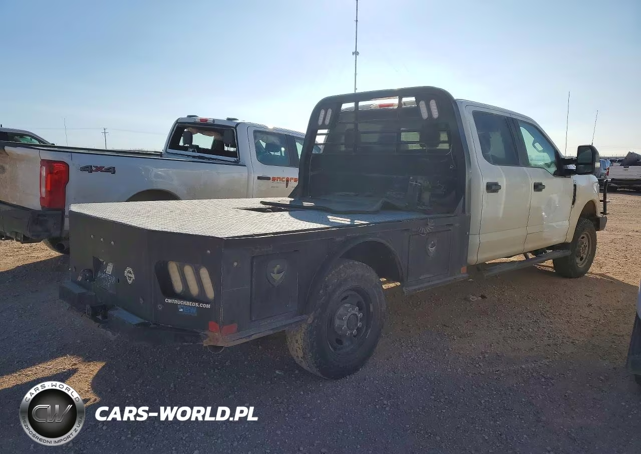 2019 Ford F250 Super Duty Flatbed Truck VIN:1FT7W2B65KEG06622 - 3