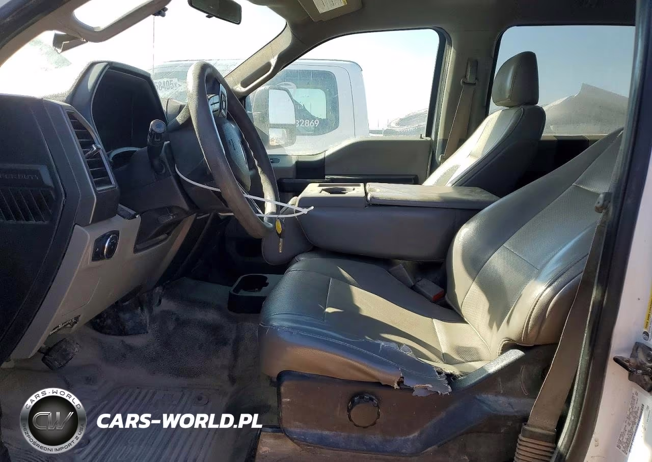 2019 Ford F250 Super Duty Flatbed Truck VIN:1FT7W2B65KEG06622 - 7