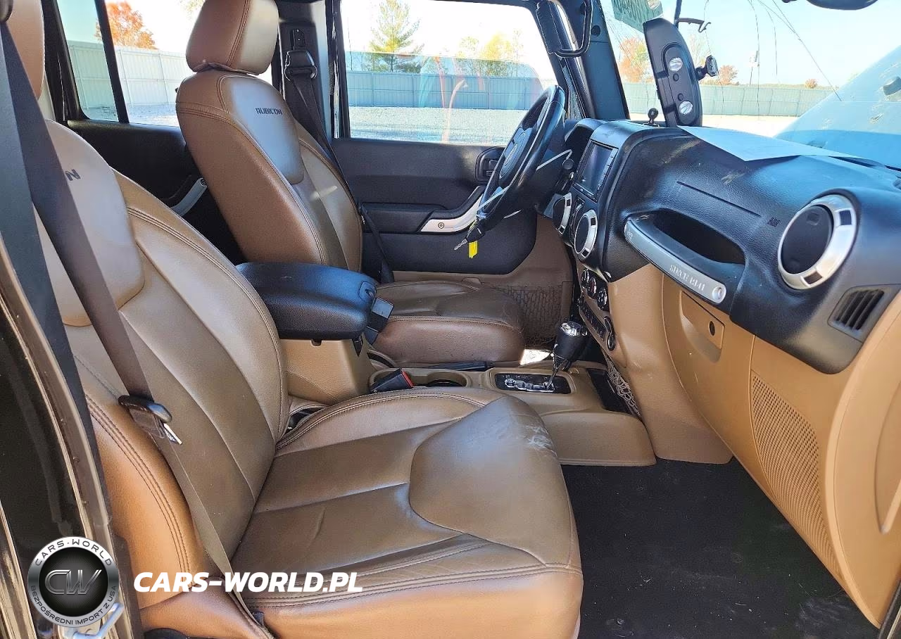 2017 Jeep Wrangler Unlimited Rubicon VIN:1C4BJWFG0HL676133 - 7