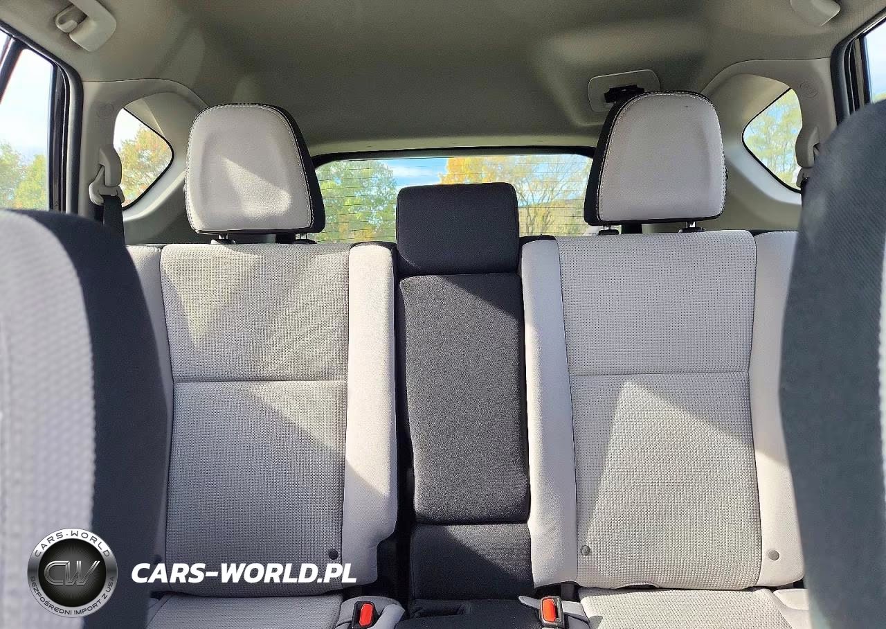 2016 Toyota Rav4 Xle VIN:2T3RFREV2GW480028 - 10