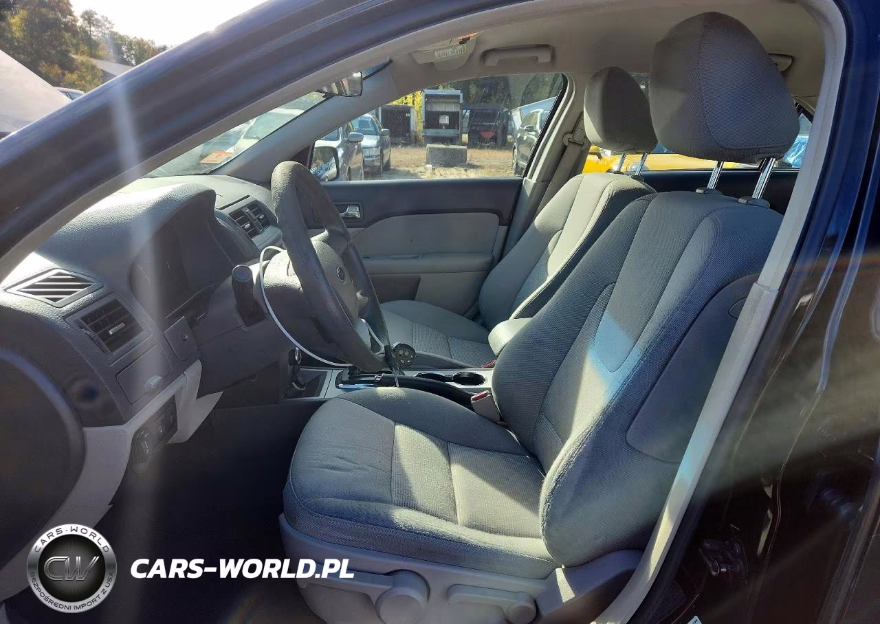 2010 Ford Fusion S VIN:3FAHP0GA6AR359048 - 7