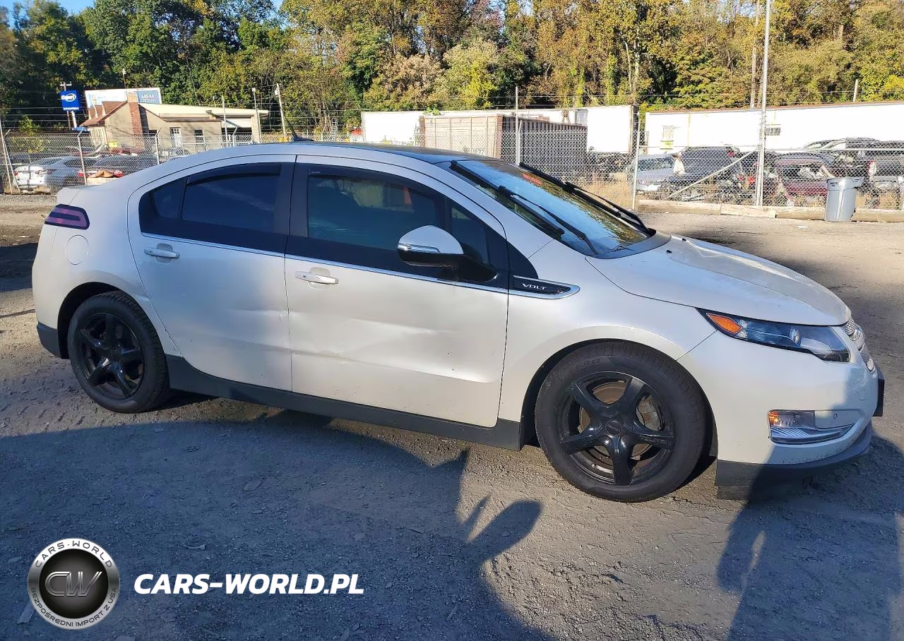 2012 Chevrolet Volt VIN:1G1RD6E43CU104904 - 4