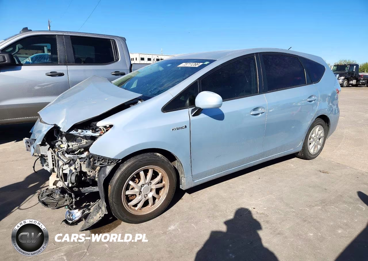 2013 Toyota Prius V Three