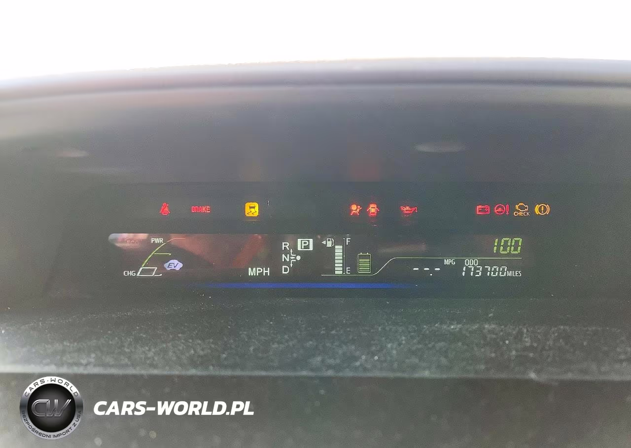 2013 Toyota Prius V Three VIN:JTDZN3EU7D3235375 - 9