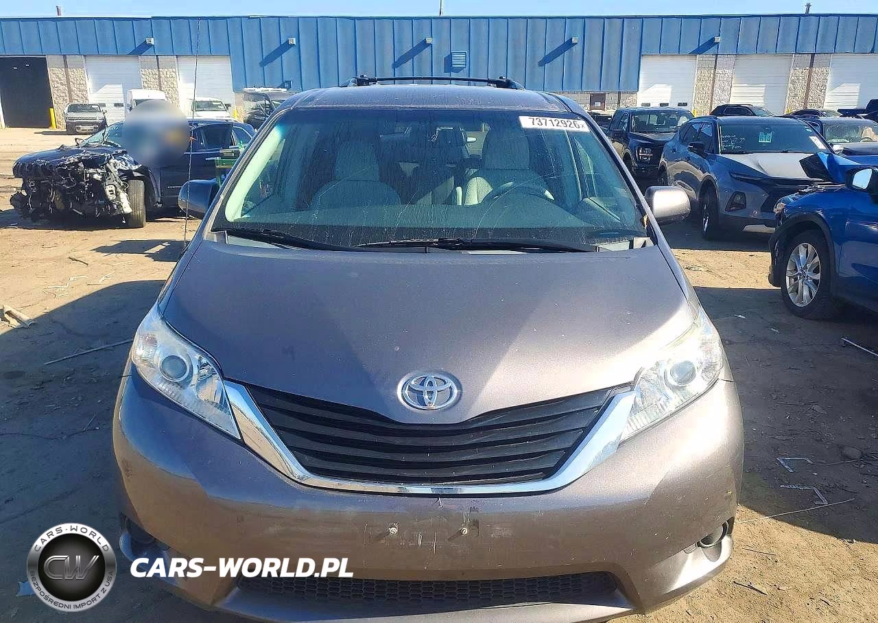 2014 Toyota Sienna Le VIN:5TDKK3DC2ES463755 - 5