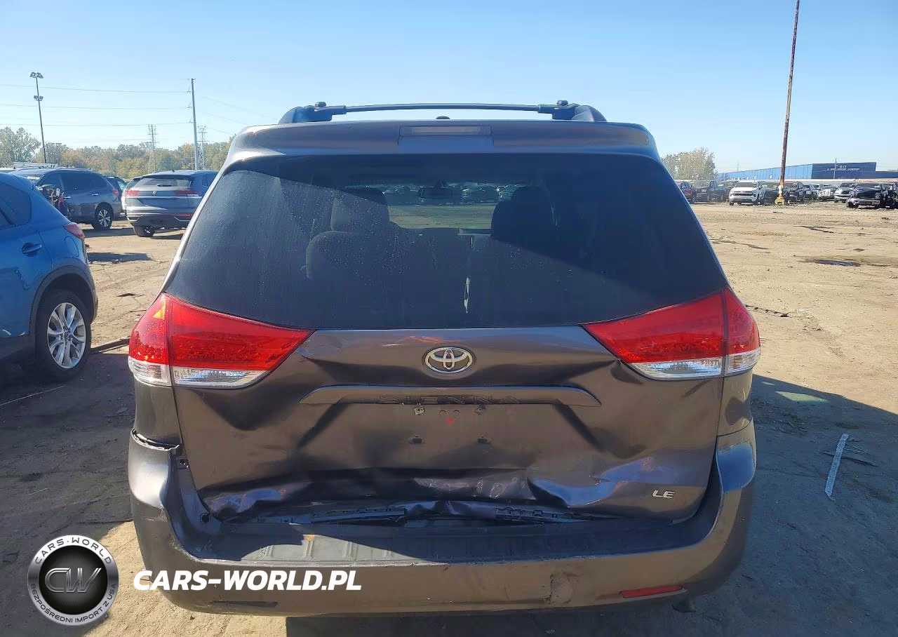 2014 Toyota Sienna Le VIN:5TDKK3DC2ES463755 - 6