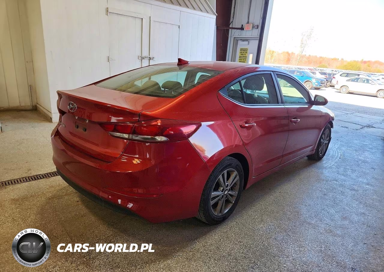 2018 Hyundai Elantra Sel VIN:5NPD84LF6JH301457 - 3