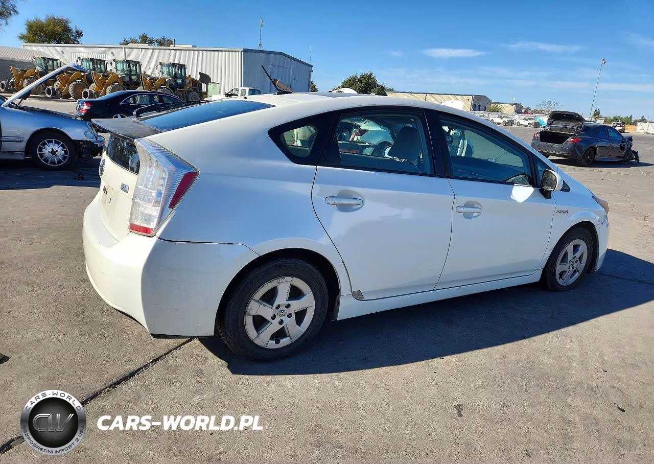 2010 Toyota Prius Iii VIN:JTDKN3DUXA1129223 - 3