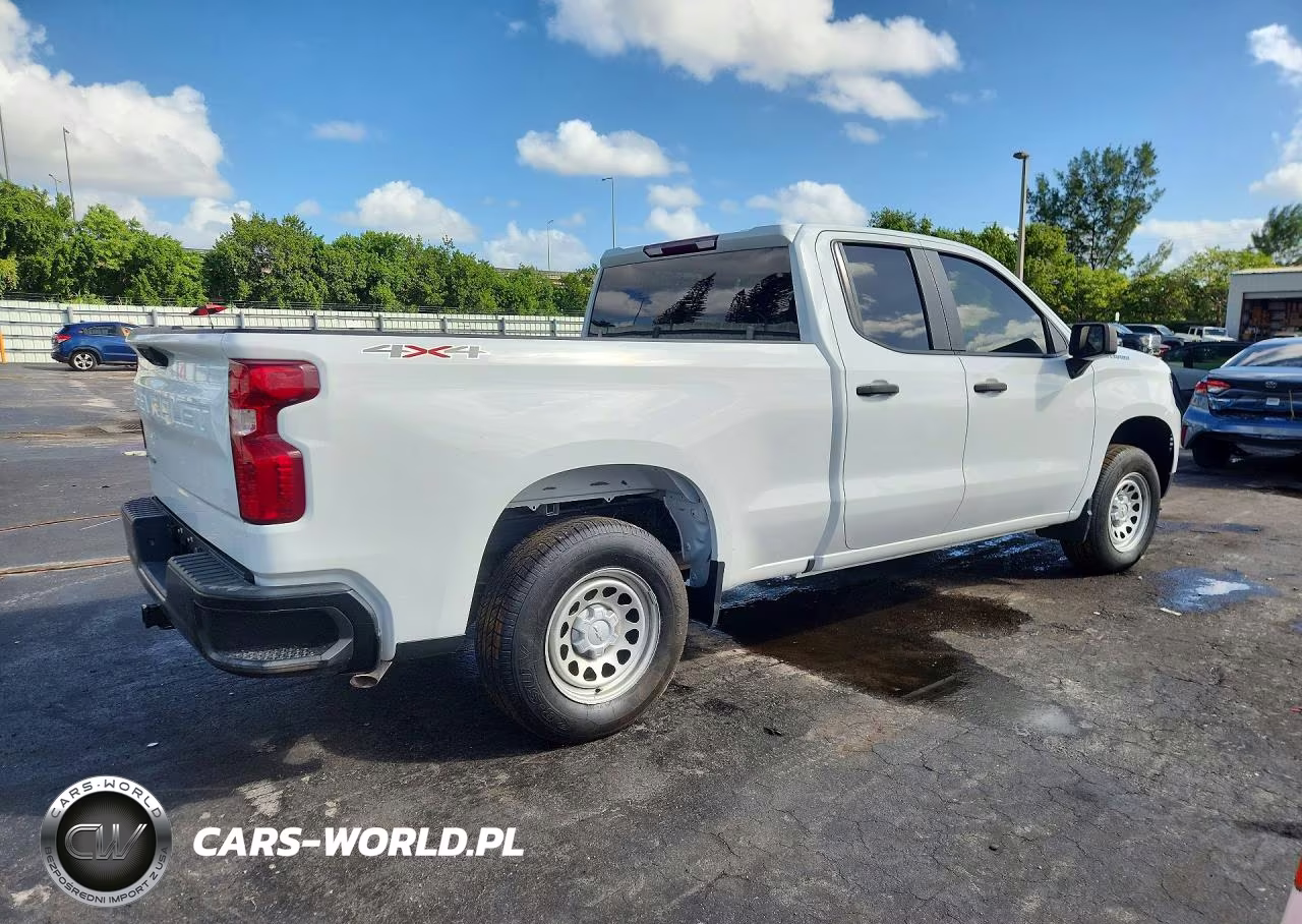 2022 Chevrolet Silverado K1500 VIN:1GCRDAED0NZ506203 - 3