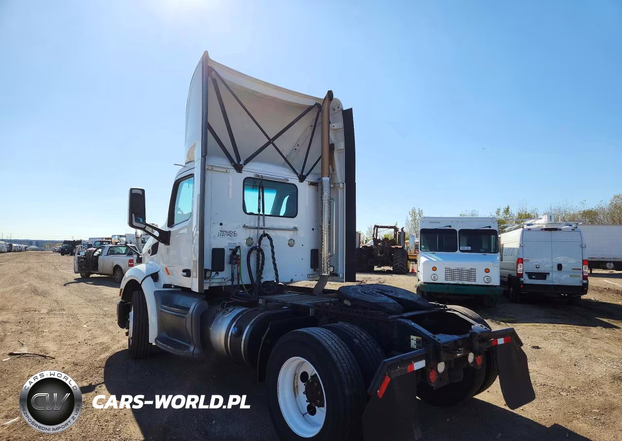2018 Peterbilt 579 - Semi Truck VIN:1XPBA48X0JD478202 - 2