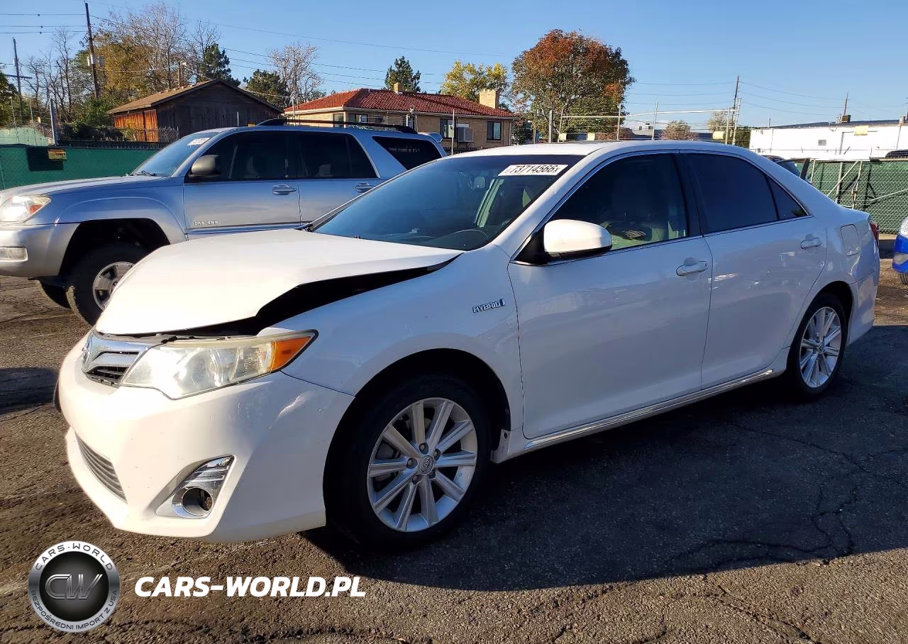 2013 Toyota Camry Hybrid Xle