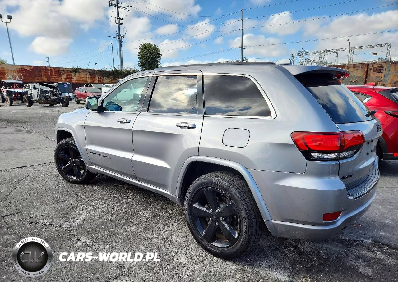 2015 Jeep Grand Cherokee Laredo VIN:1C4RJFAG7FC141786 - 2