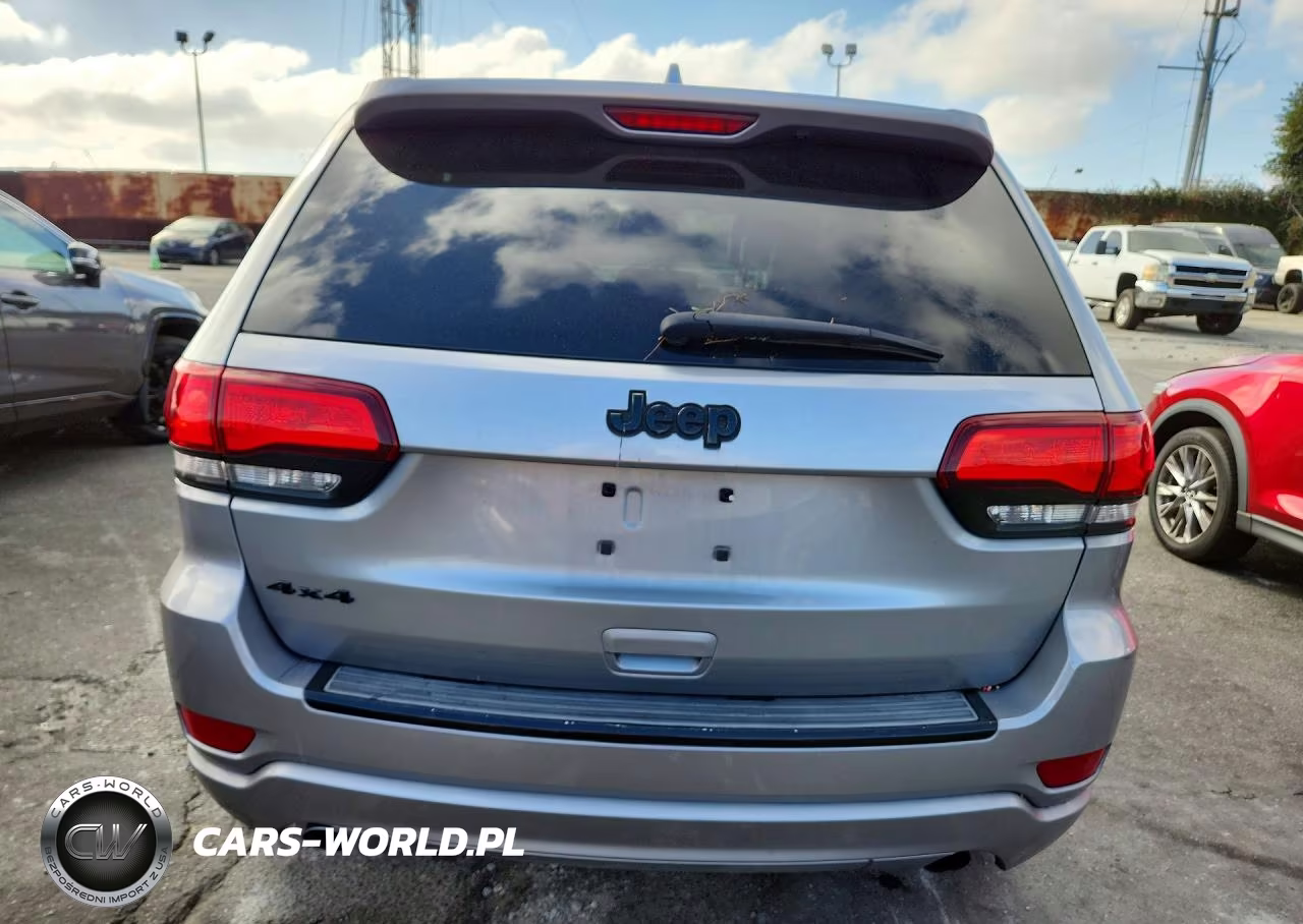 2015 Jeep Grand Cherokee Laredo VIN:1C4RJFAG7FC141786 - 6