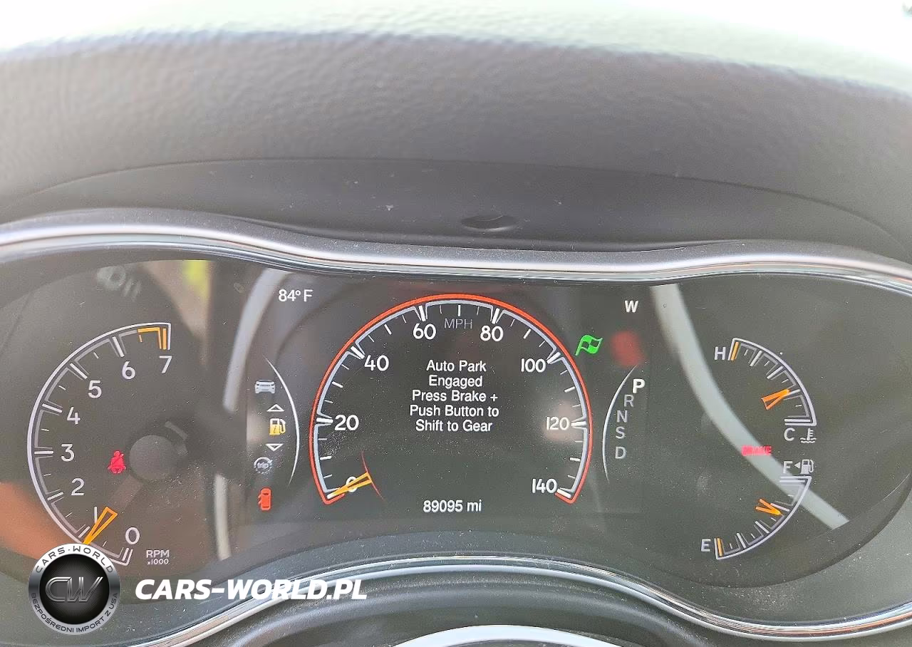 2015 Jeep Grand Cherokee Laredo VIN:1C4RJFAG7FC141786 - 9