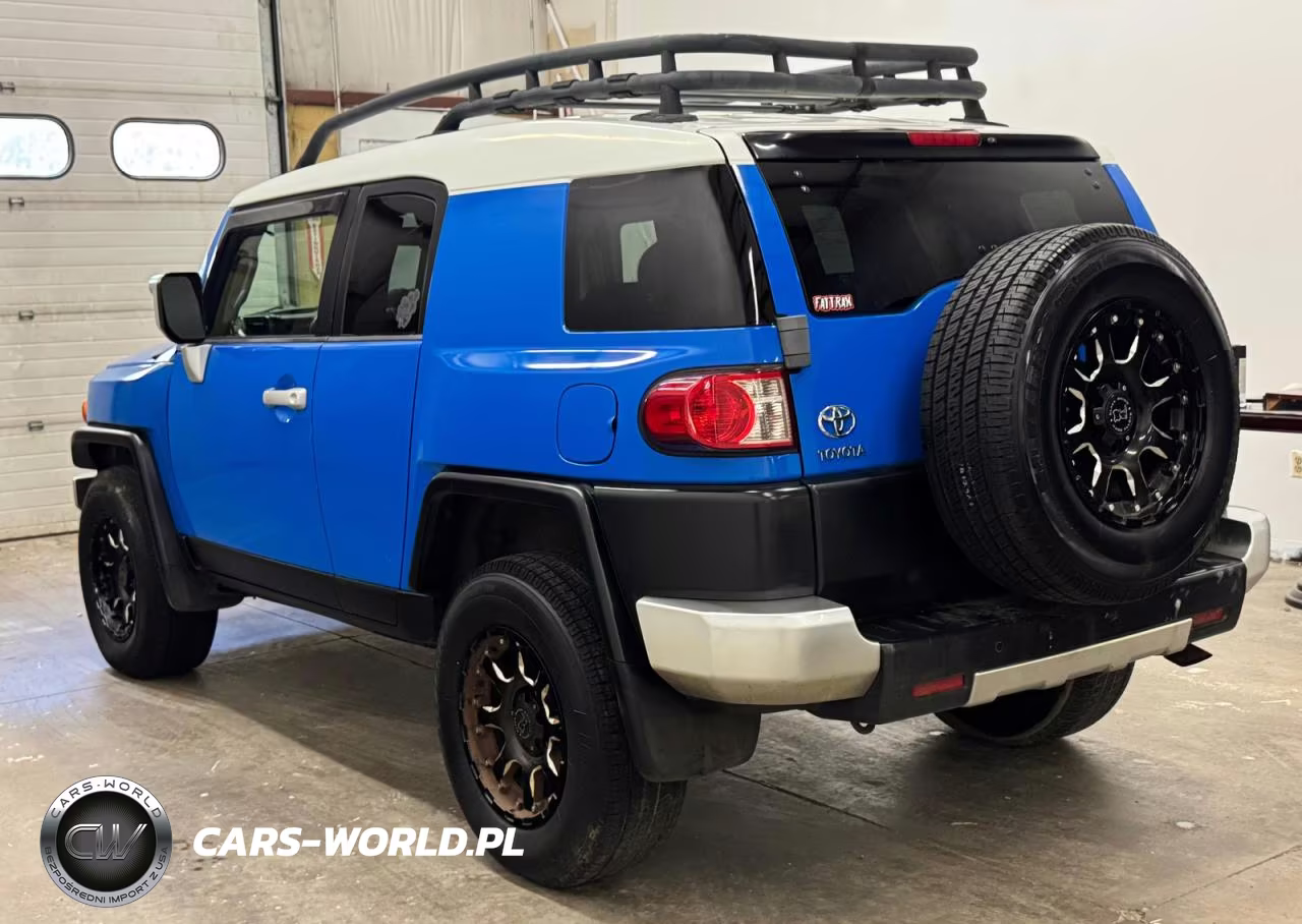 2007 Toyota Fj Cruiser Base VIN:JTEBU11F970046809 - 3