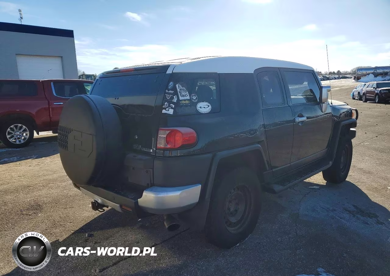 2007 Toyota Fj Cruiser Base VIN:JTEBU11F270043542 - 3