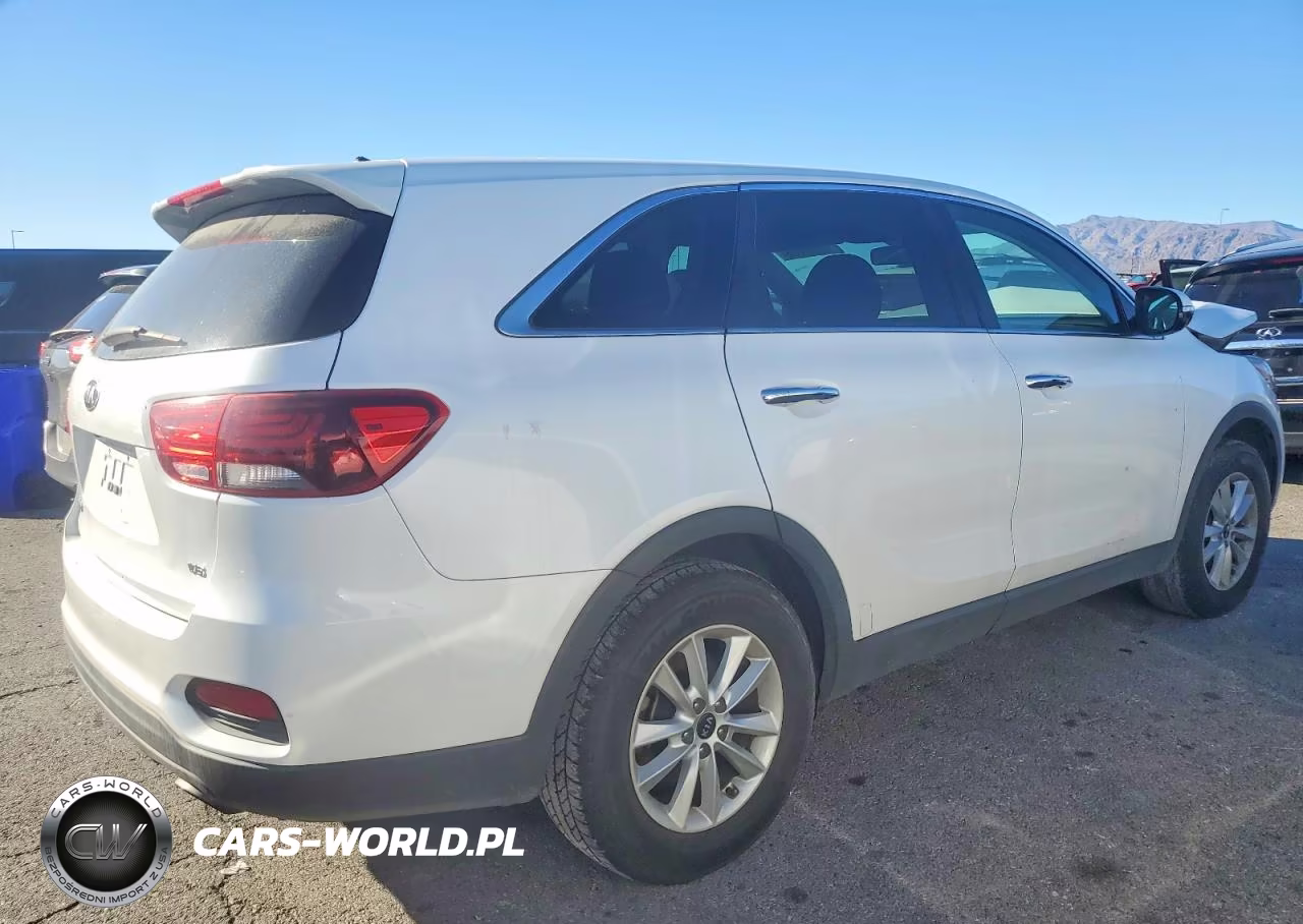 2020 Kia Sorento S VIN:5XYPG4A5XLG616959 - 3